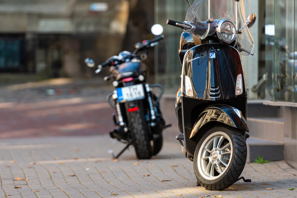 vespa-scooter-and-motorcycle-parked